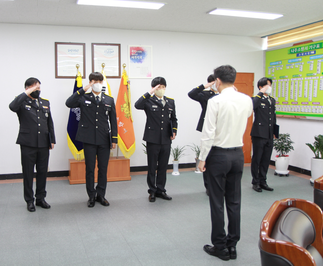 1.PNG 이미지입니다.