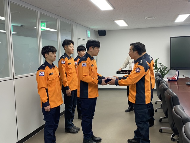 9B5EEC86-22F6-41E2-BEF9-421C4D63A7D2.jpeg 이미지입니다.