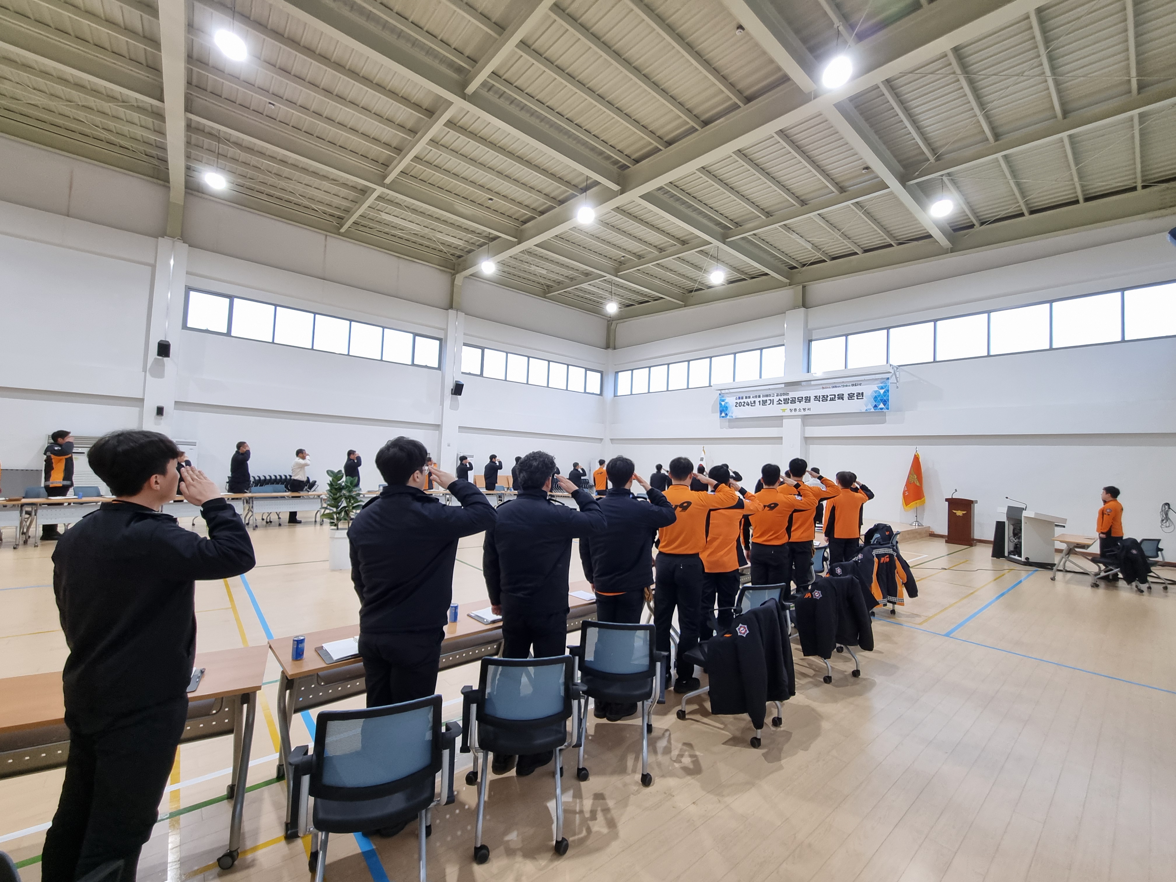 국기에 대한 경례4.jpg 이미지입니다.