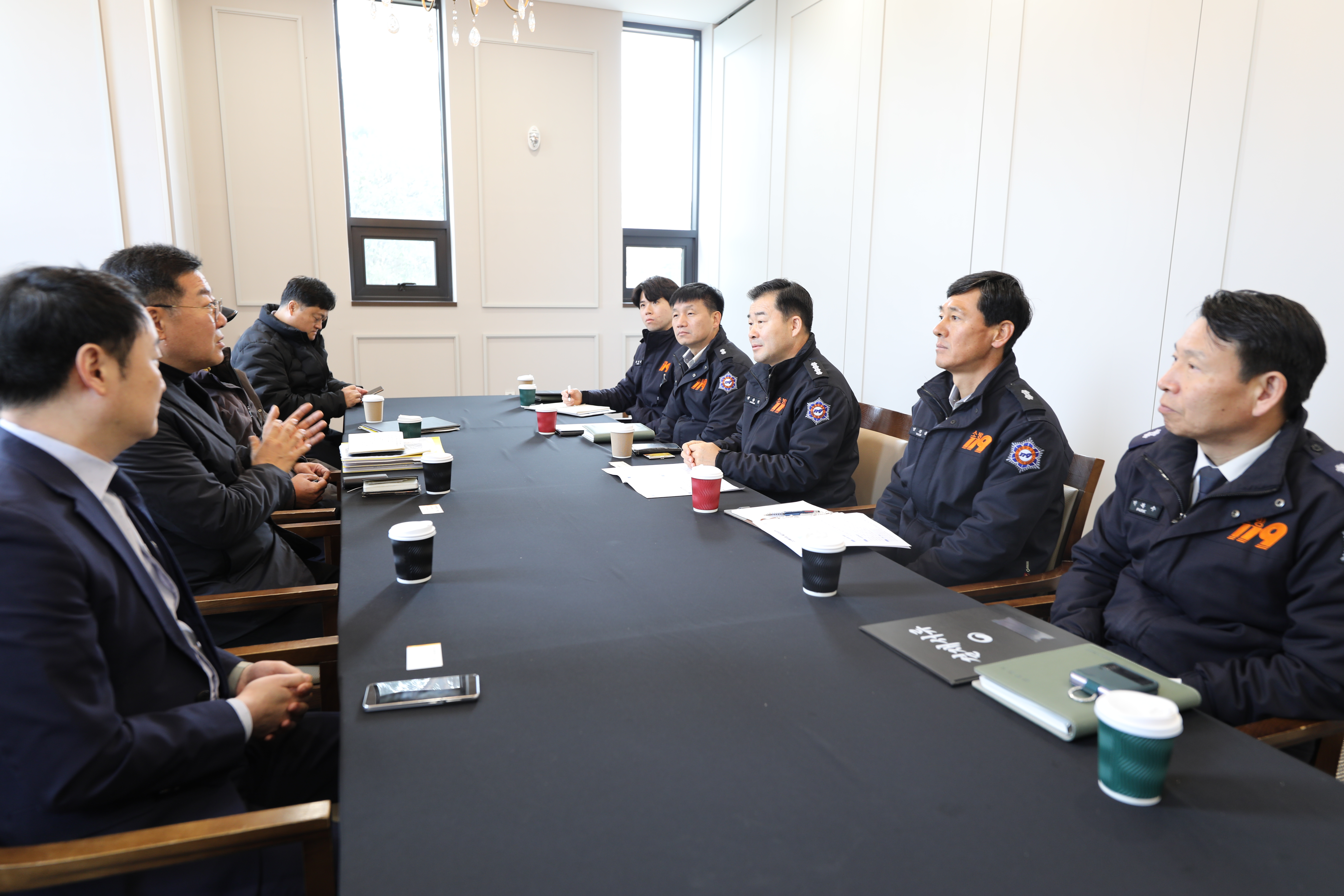정용인 강진소방서장 화재예방 현장지도.JPG 이미지입니다.