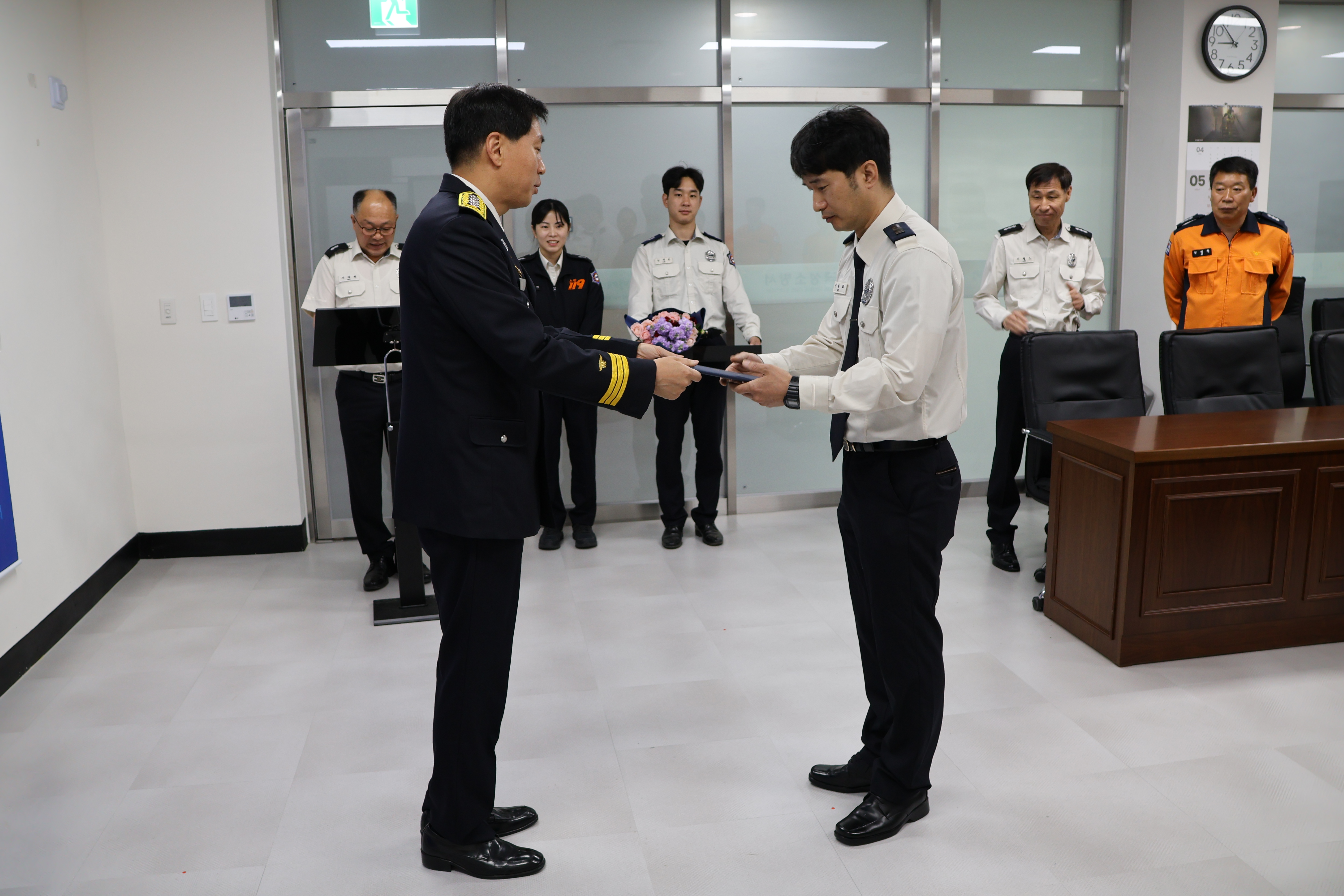 5.1. 진급신고식(교) (2).JPG 이미지입니다.