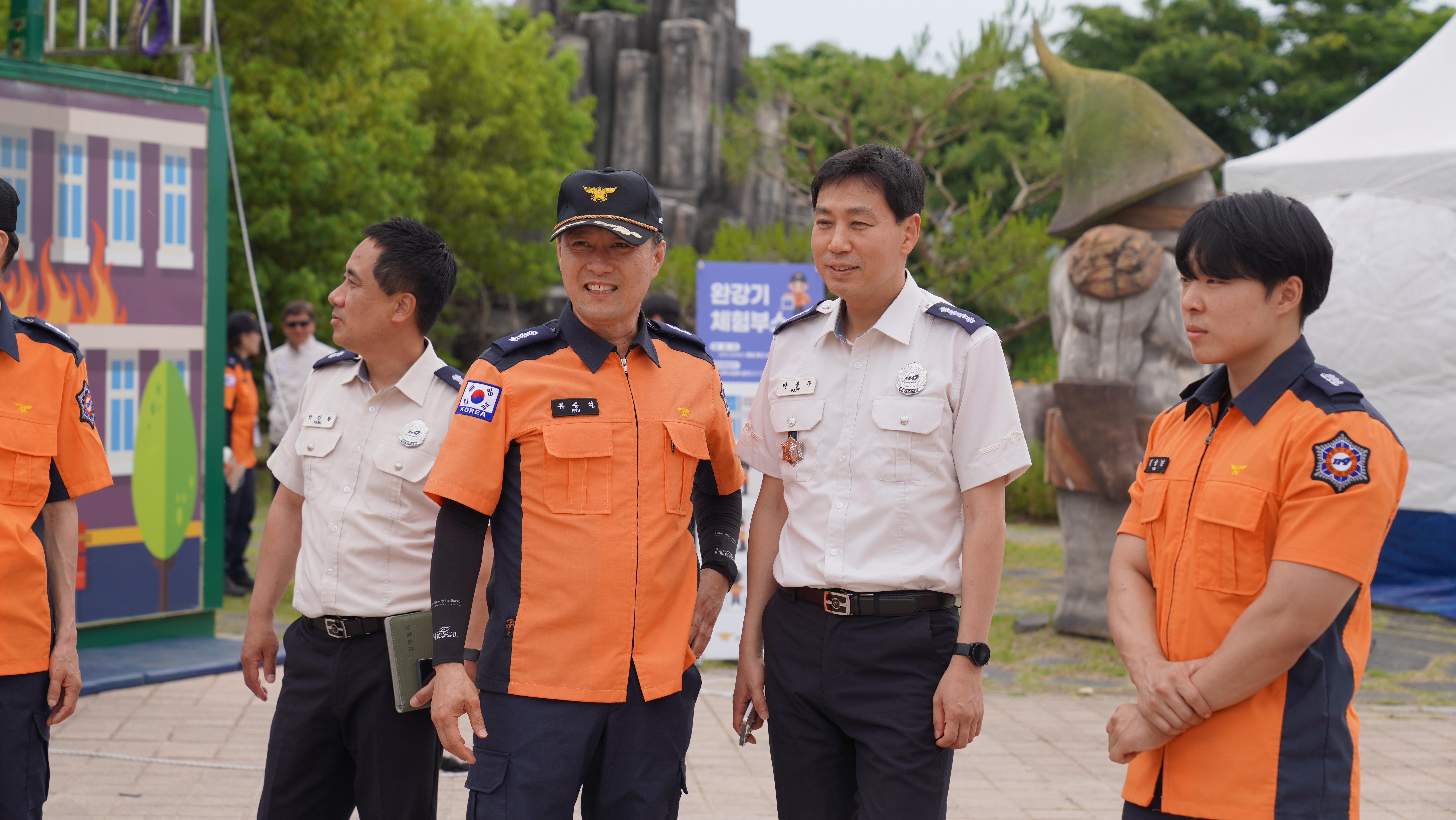 5.23. 곡성세계장미축제 소방119안전체험장 동원직원 격려 (3).jpeg 이미지입니다.