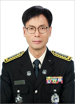 박춘천.